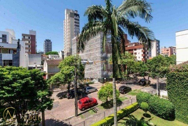 Apartamento à venda com 3 quartos, 97m², 1 suíte, 1 vaga, Avenida Bage no bairro Petrópolis em Porto Alegre