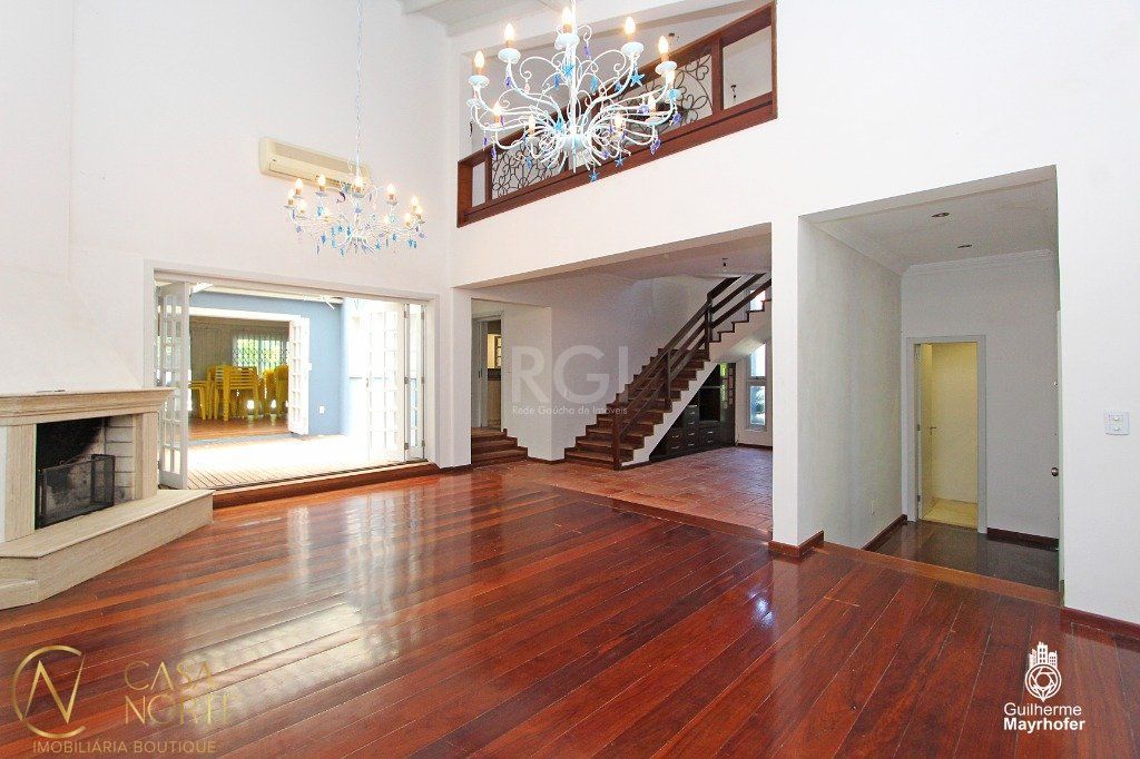 Casa à venda com 4 quartos, 393m², 2 suítes, 4 vagas, Rua Conselheiro Xavier da Costa no bairro Ipanema em Porto Alegre