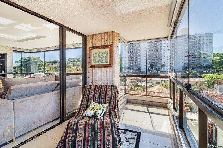 Cobertura à venda com 3 quartos, 350m², 1 suíte, 2 vagas, Rua Gabriel Mascarello no bairro Teresópolis em Porto Alegre
