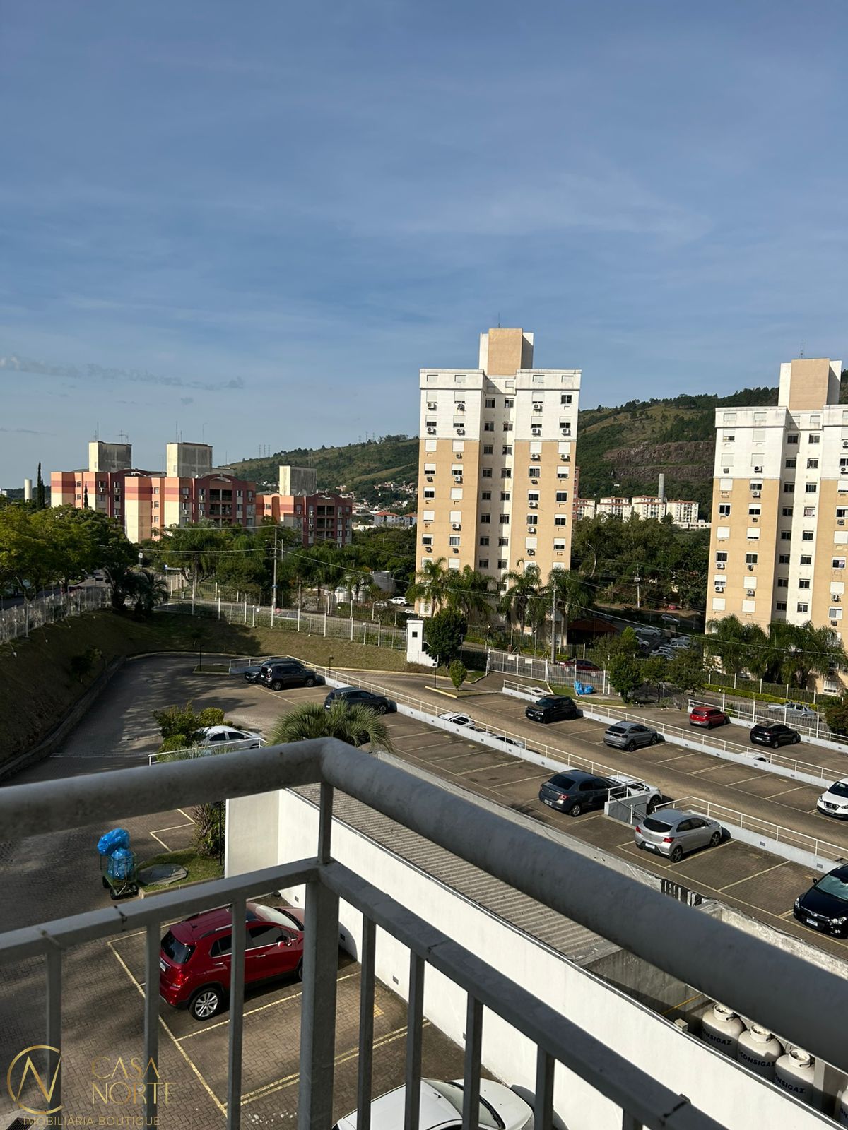 Apartamento à venda com 3 quartos, 72m², 1 suíte, 1 vaga, Rua Abram Goldsztein no bairro Jardim Carvalho em Porto Alegre