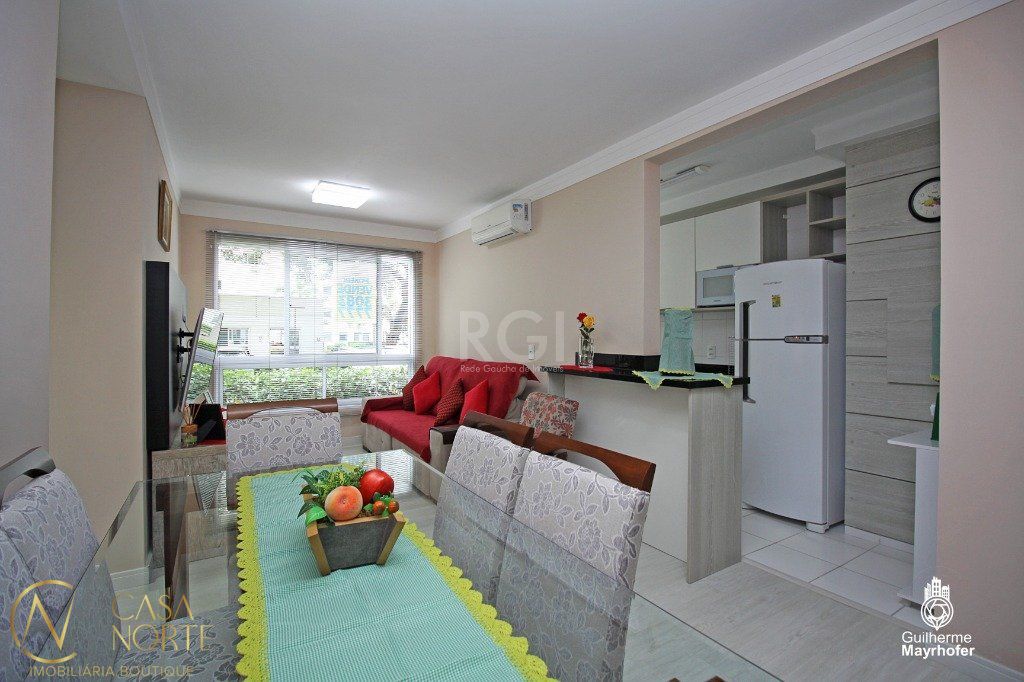 Apartamento à venda com 3 quartos, 70m², 1 suíte, 1 vaga, Avenida Bento Gonçalves no bairro Partenon em Porto Alegre