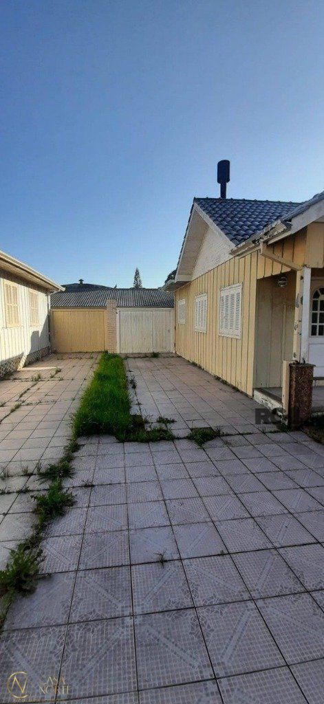Terreno à venda  com 0m², Rua Dom Luiz Guanella no bairro Vila Ipiranga em Porto Alegre