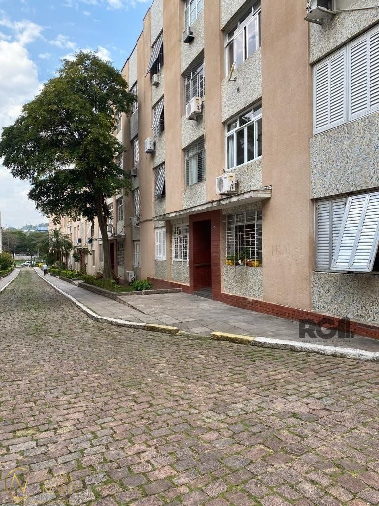 Apartamento à venda com 3 quartos, 75m², Rua Eurico Lara no bairro Medianeira em Porto Alegre