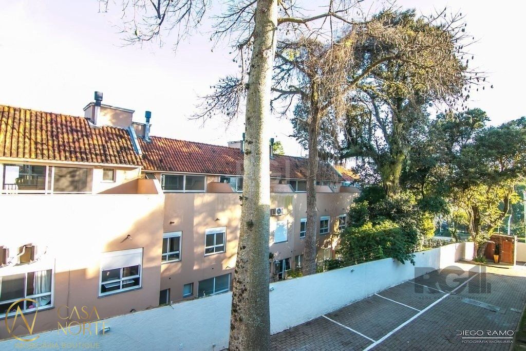 Casa de Condomínio à venda com 1 quarto, 81m², 1 suíte, 1 vaga, Avenida Wenceslau Escobar no bairro Vila Conceição em Porto Alegre