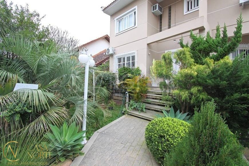 Casa à venda com 4 quartos, 700m², 4 suítes, 6 vagas, Rua Conde da Figueira no bairro Vila Jardim em Porto Alegre
