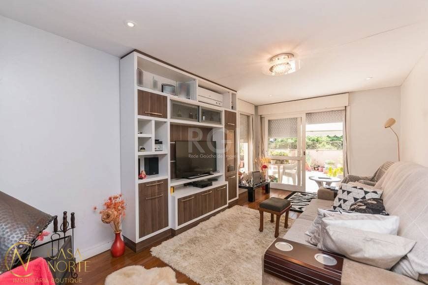 Cobertura à venda com 3 quartos, 180m², 1 suíte, 1 vaga, Rua Coronel Corte Real no bairro Petrópolis em Porto Alegre