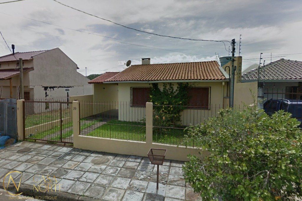 Casa à venda com 2 quartos, 87m², 2 vagas, Rua Tenente Isolino Segobia no bairro Vila Nova em Porto Alegre