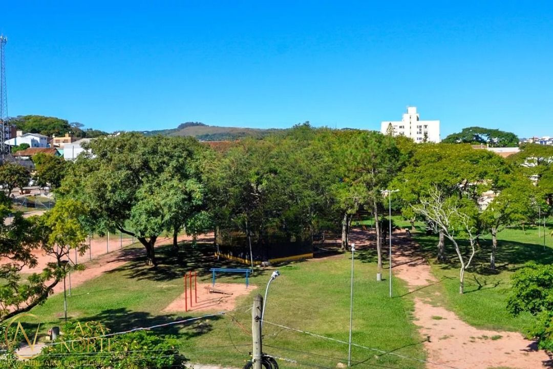 Apartamento à venda com 3 quartos, 61m², Rua Ibicui no bairro Cristal em Porto Alegre