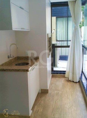 Apartamento à venda com 3 quartos, 128m², 1 suíte, 2 vagas, Avenida João Obino no bairro Petrópolis em Porto Alegre
