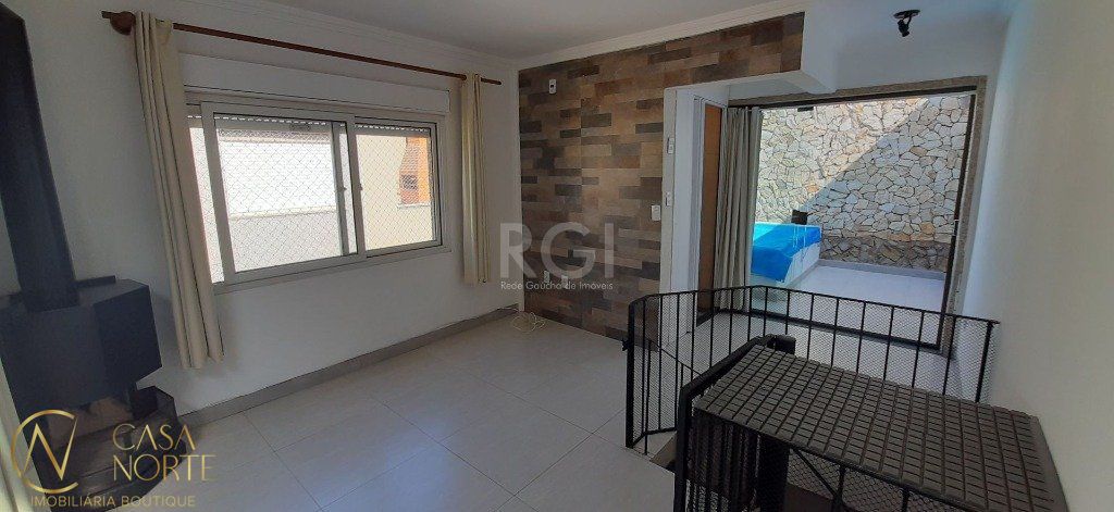 Cobertura à venda com 1 quarto, 77m², 1 vaga, Rua Santa Flora no bairro Nonoai em Porto Alegre