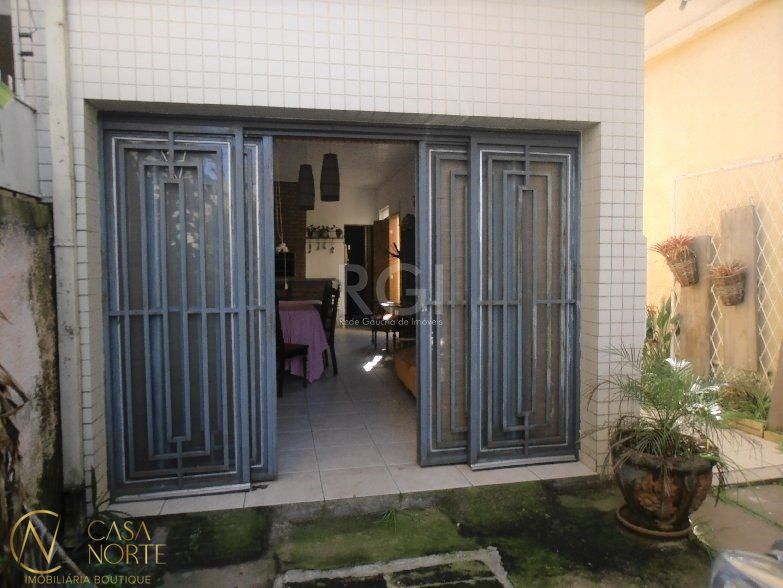 Casa à venda com 3 quartos, 159m², 3 vagas, Rua Visconde do Herval no bairro Menino Deus em Porto Alegre