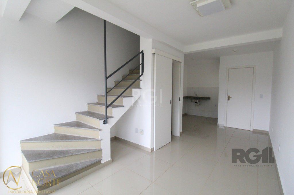 Casa de Condomínio à venda com 2 quartos, 70m², 1 vaga, Rua Cangussu no bairro Nonoai em Porto Alegre