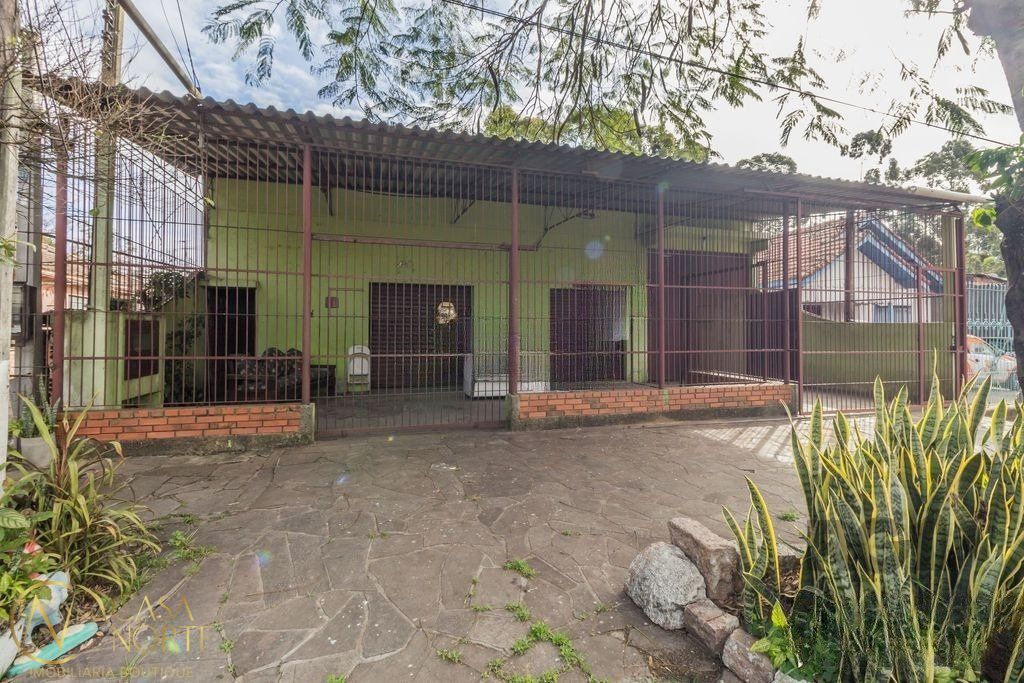 Casa à venda com 6 quartos, 313m², 1 suíte, 4 vagas, Avenida Polar no bairro Jardim Floresta em Porto Alegre