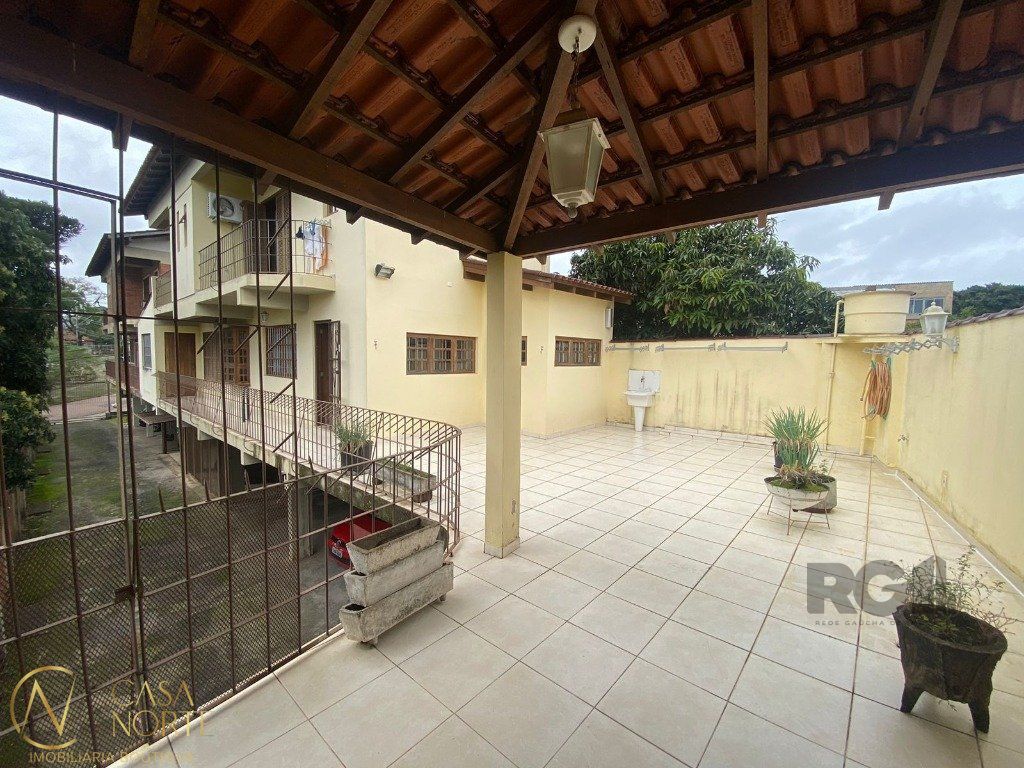 Apartamento à venda com 3 quartos, 127m², 1 suíte, 4 vagas, Rua Professor Clemente Pinto no bairro Medianeira em Porto Alegre