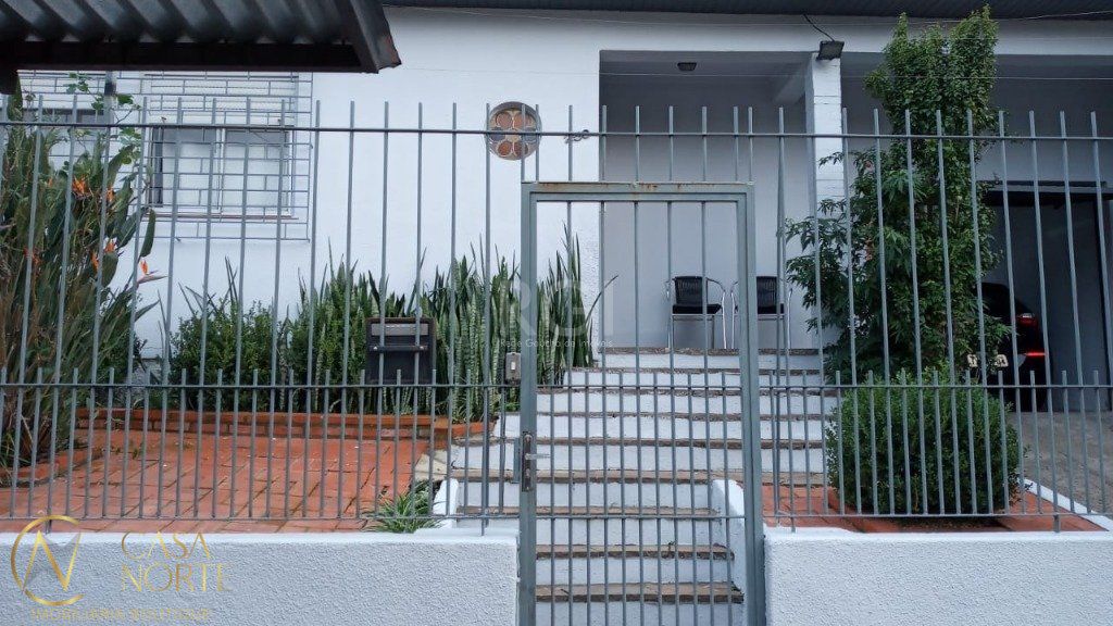 Casa à venda com 3 quartos, 174m², 1 suíte, 3 vagas, Avenida Alberto Pasqualini no bairro Jardim Sabará em Porto Alegre