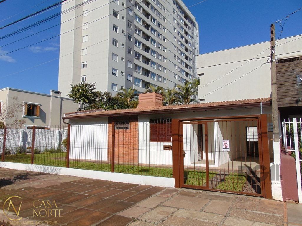Casa à venda com 2 quartos, 84m², 2 vagas, Rua Itaboraí no bairro Jardim  Botânico em Porto Alegre