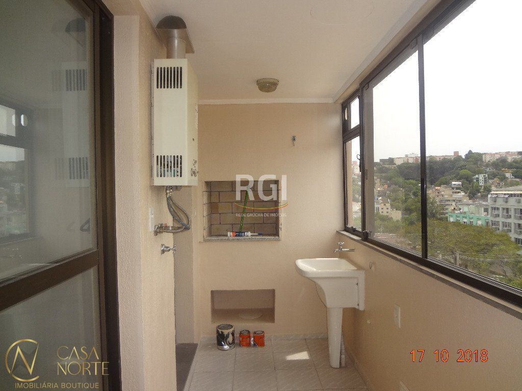 Apartamento à venda com 3 quartos, 98m², 1 suíte, 2 vagas, Rua Frederico Etzberger no bairro Nonoai em Porto Alegre