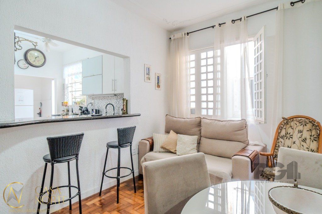 Apartamento à venda com 2 quartos, 82m², Rua Laurindo no bairro Santana em Porto Alegre