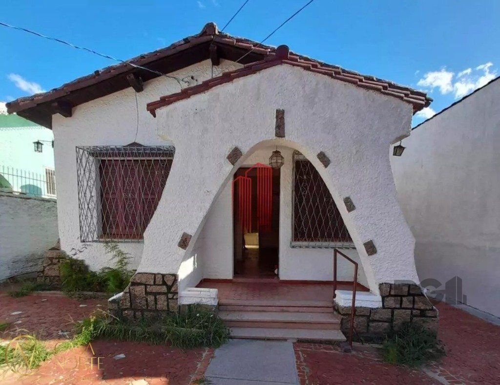 Casa à venda com 3 quartos, 140m², 3 vagas, Avenida Clemenciano Barnasque no bairro Teresópolis em Porto Alegre