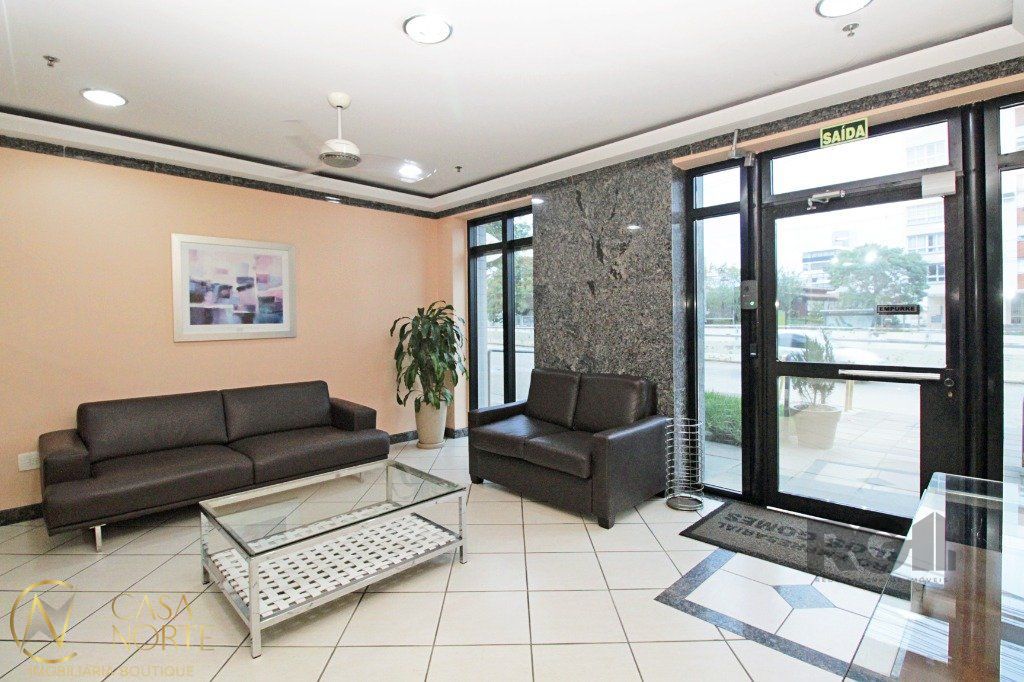 Sala Comercial à venda , 112m², Avenida Carlos Gomes no bairro Auxiliadora em Porto Alegre