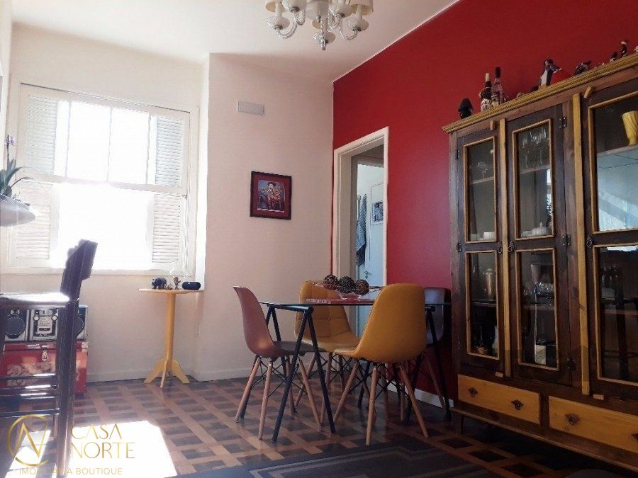 Apartamento à venda com 2 quartos, 62m², Rua Doutor Voltaire Pires no bairro Santo Antônio em Porto Alegre