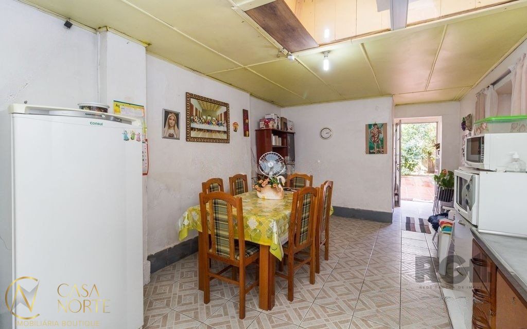 Casa à venda com 4 quartos, 127m², Rua Visconde do Herval no bairro Menino Deus em Porto Alegre