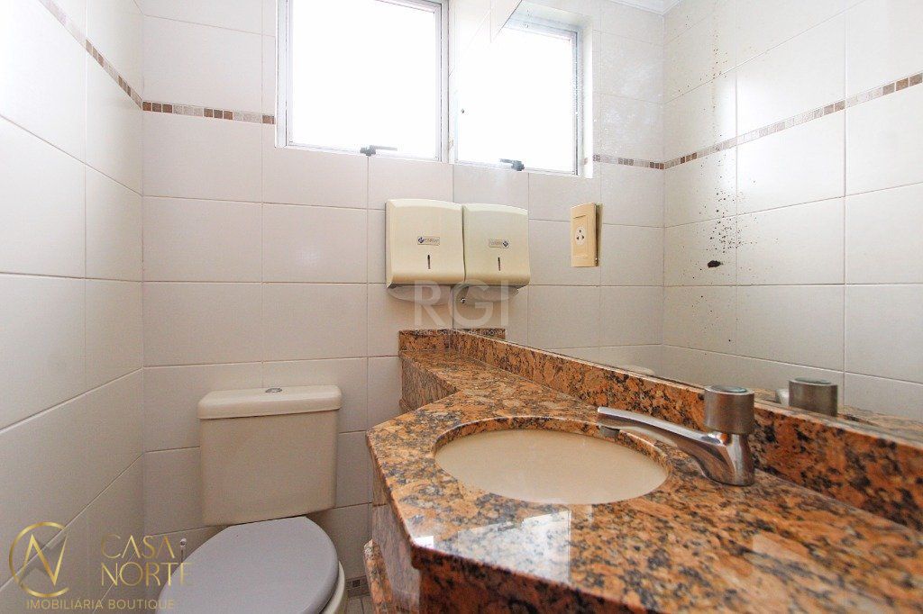 Sala Comercial à venda , 86m², Rua José de Alencar no bairro Menino Deus em Porto Alegre