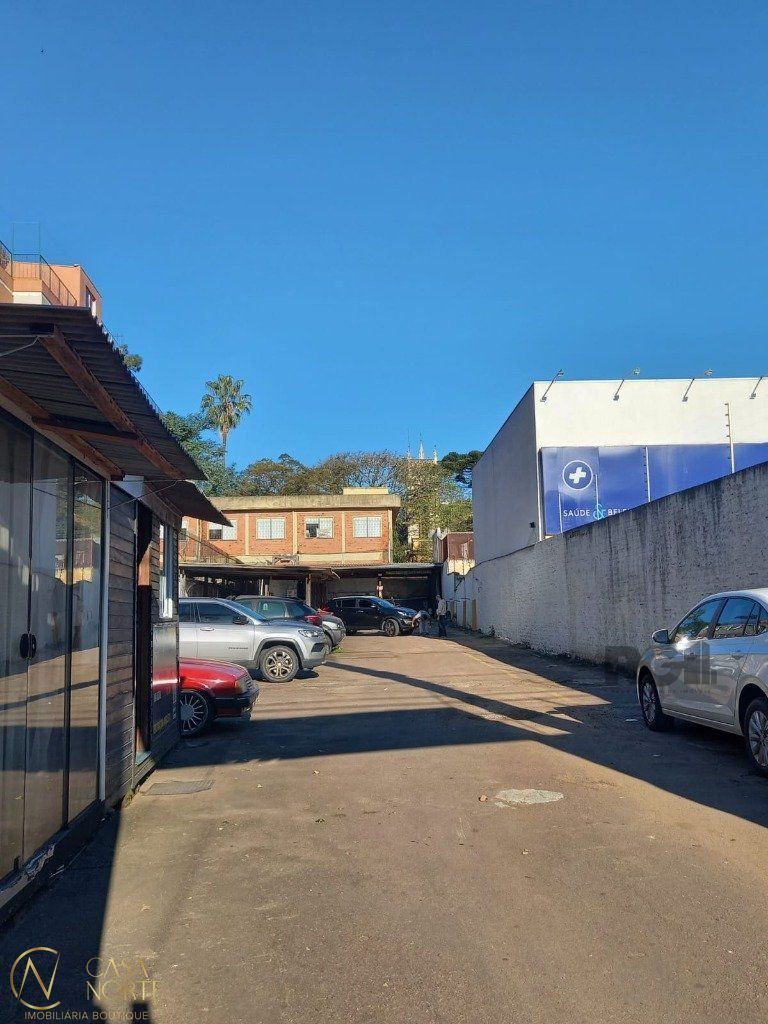 Terreno à venda  com 652m², Avenida Teresópolis no bairro Teresópolis em Porto Alegre