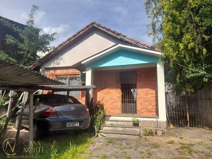 Casa à venda com 3 quartos, 140m², 3 vagas, Rua Pascoa no bairro Bom Jesus em Porto Alegre