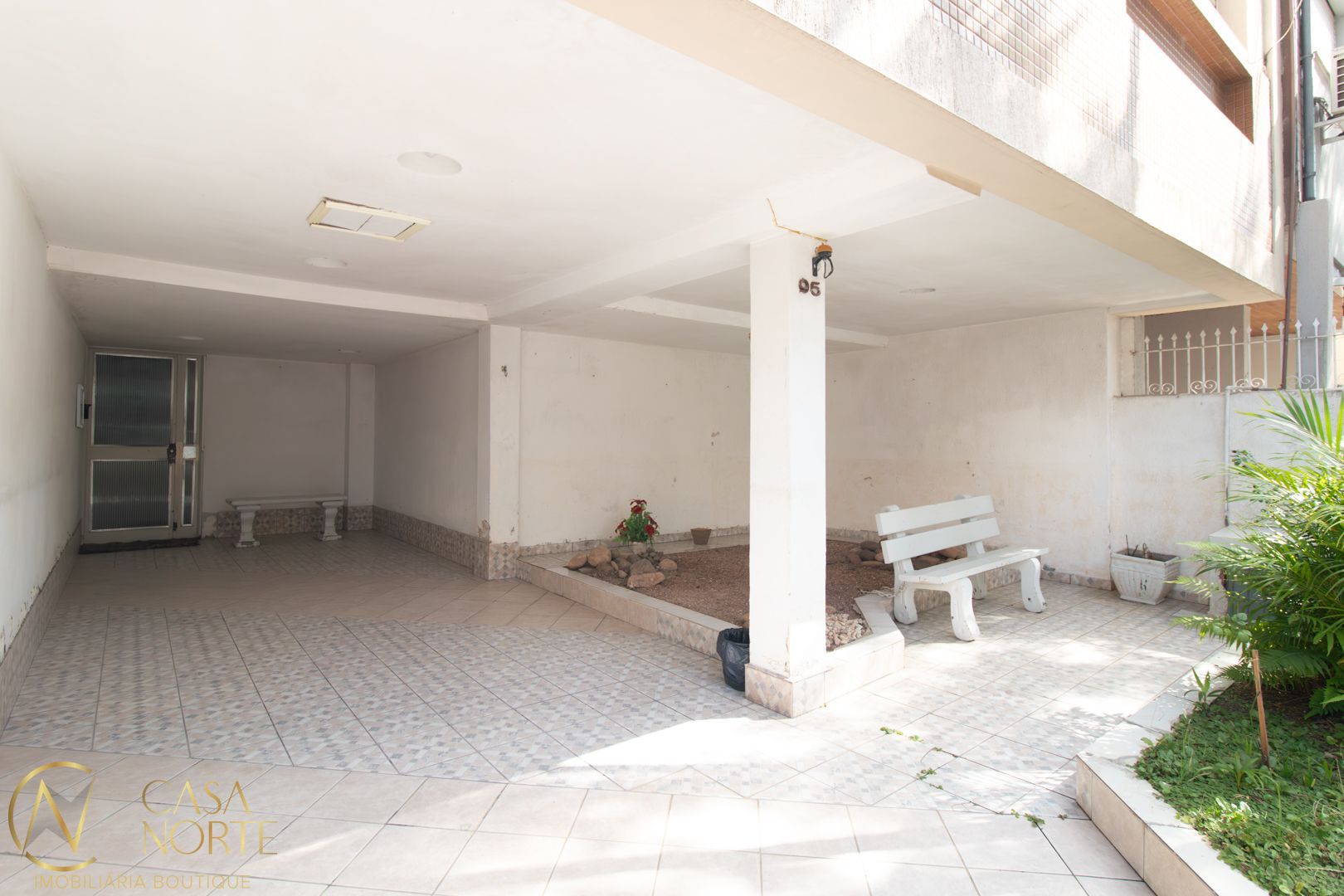 Apartamento à venda com 1 quarto, 54m², 1 vaga, Rua Mucio Teixeira no bairro Menino Deus em Porto Alegre