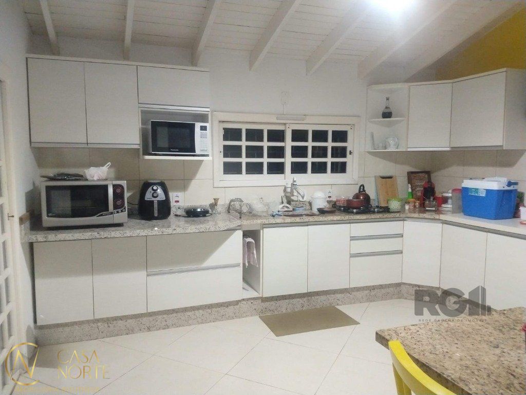 Casa à venda com 3 quartos, 100m², 1 suíte, Estrada Campo Novo no bairro Ipanema em Porto Alegre