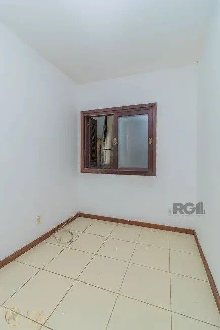Casa à venda com 3 quartos, 110m², 2 suítes, 1 vaga, Rua Therezinha Rocha da Silva no bairro Aberta dos Morros em Porto Alegre
