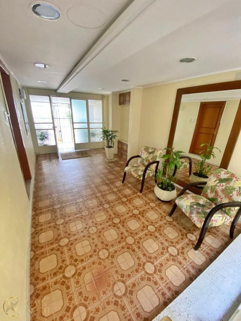 Apartamento à venda com 2 quartos, 75m², Avenida Clemenciano Barnasque no bairro Teresópolis em Porto Alegre