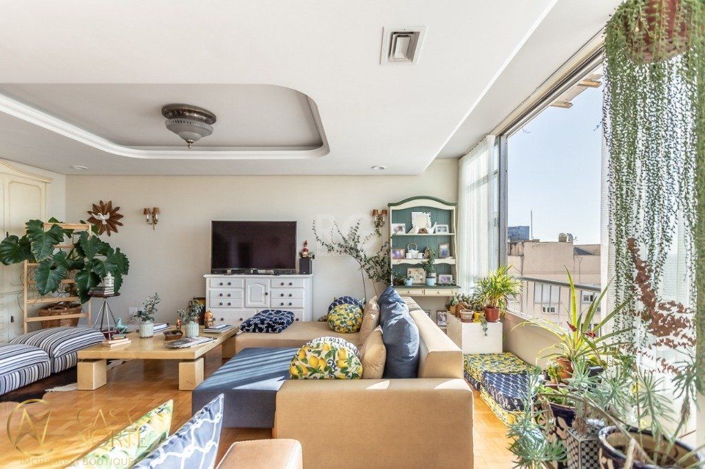 Apartamento à venda com 4 quartos, 207m², 1 vaga, Praça Dom Feliciano no bairro Centro Histórico em Porto Alegre