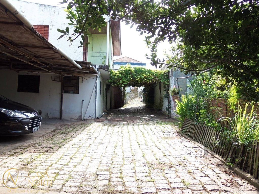 Casa à venda com 4 quartos, 408m², 4 vagas, Rua São Mateus no bairro Bom Jesus em Porto Alegre