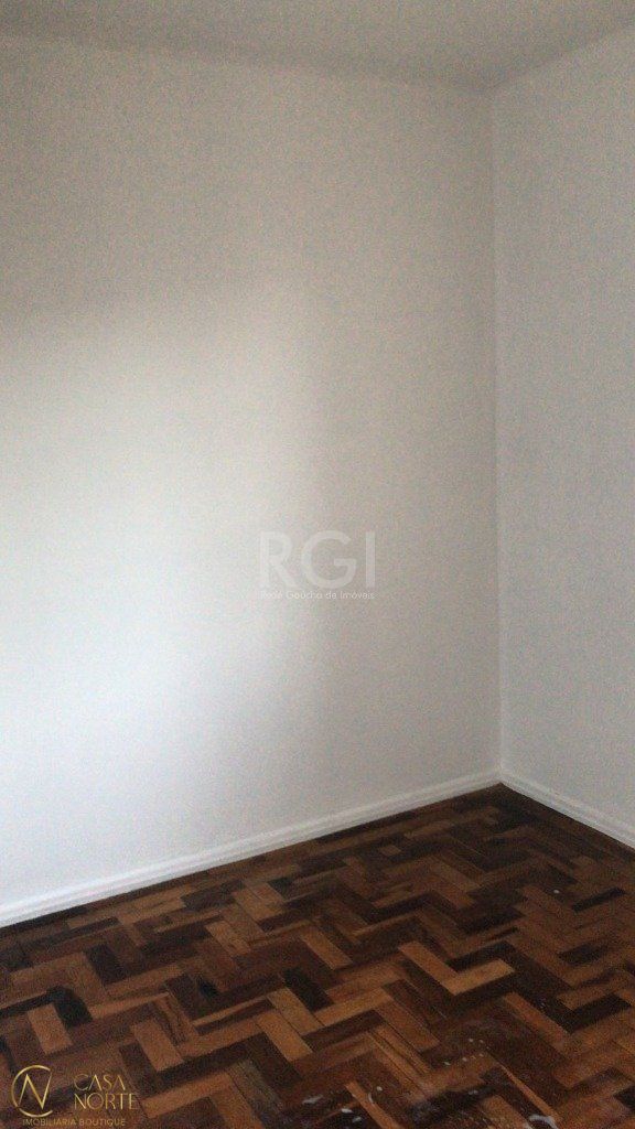Apartamento à venda com 3 quartos, 66m², 1 vaga, Rua Carlos Ferreira no bairro Teresópolis em Porto Alegre