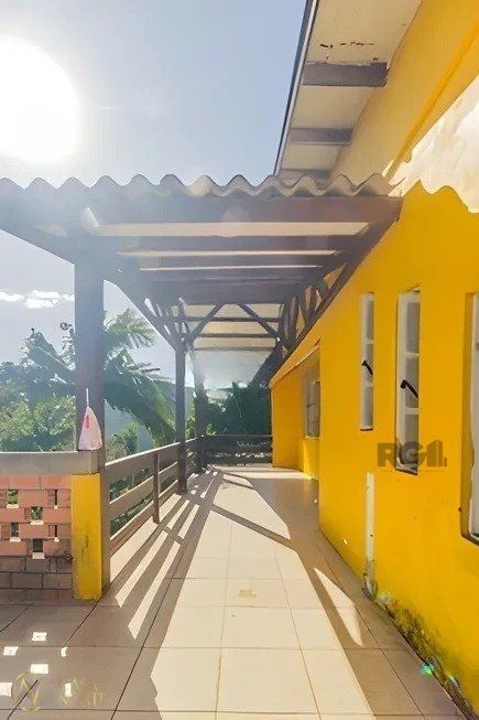 Casa à venda com 4 quartos, 50m², 1 suíte, 3 vagas, Rua Rui Barbosa no bairro Lomba do Pinheiro em Porto Alegre