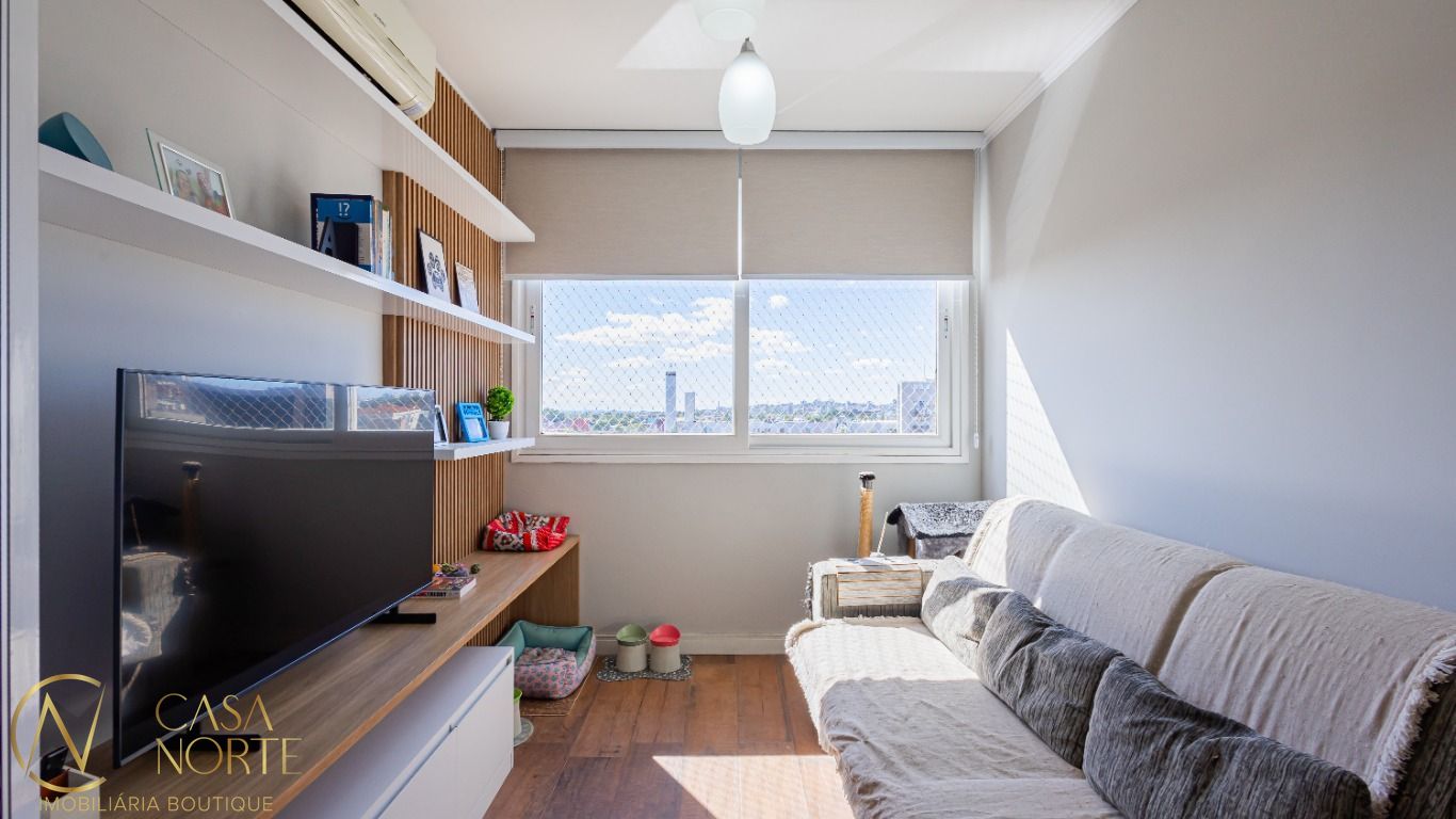 Apartamento à venda com 2 quartos, 59m², 1 suíte, 1 vaga, Rua Augusto Severo no bairro São João em Porto Alegre