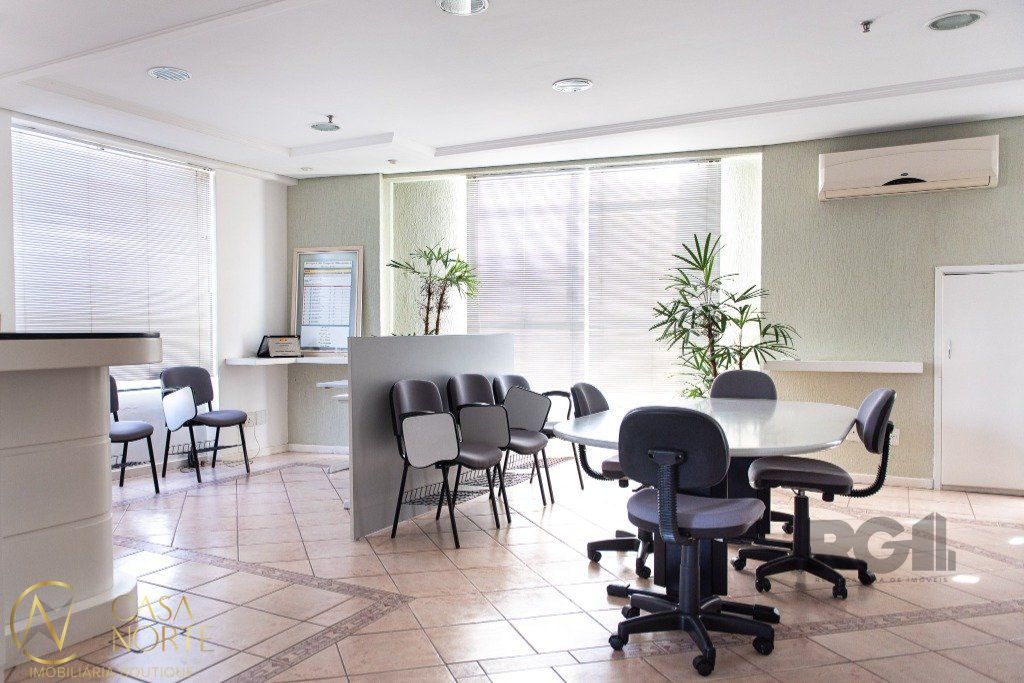 Sala Comercial à venda , 160m², 2 vagas, Rua Felicíssimo de Azevedo no bairro Auxiliadora em Porto Alegre
