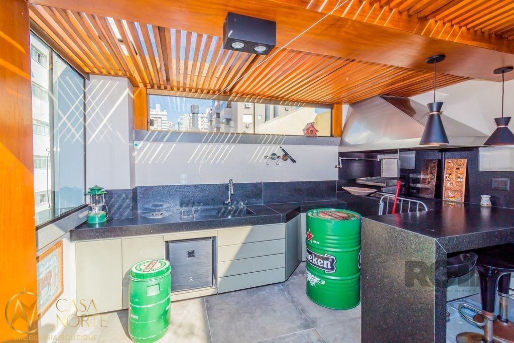 Cobertura à venda com 3 quartos, 182m², 1 suíte, 2 vagas, Rua Doutor Freire Alemao no bairro Mont Serrat em Porto Alegre