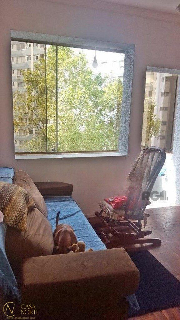 Apartamento à venda com 2 quartos, 60m², Avenida Alberto Bins no bairro Independência em Porto Alegre