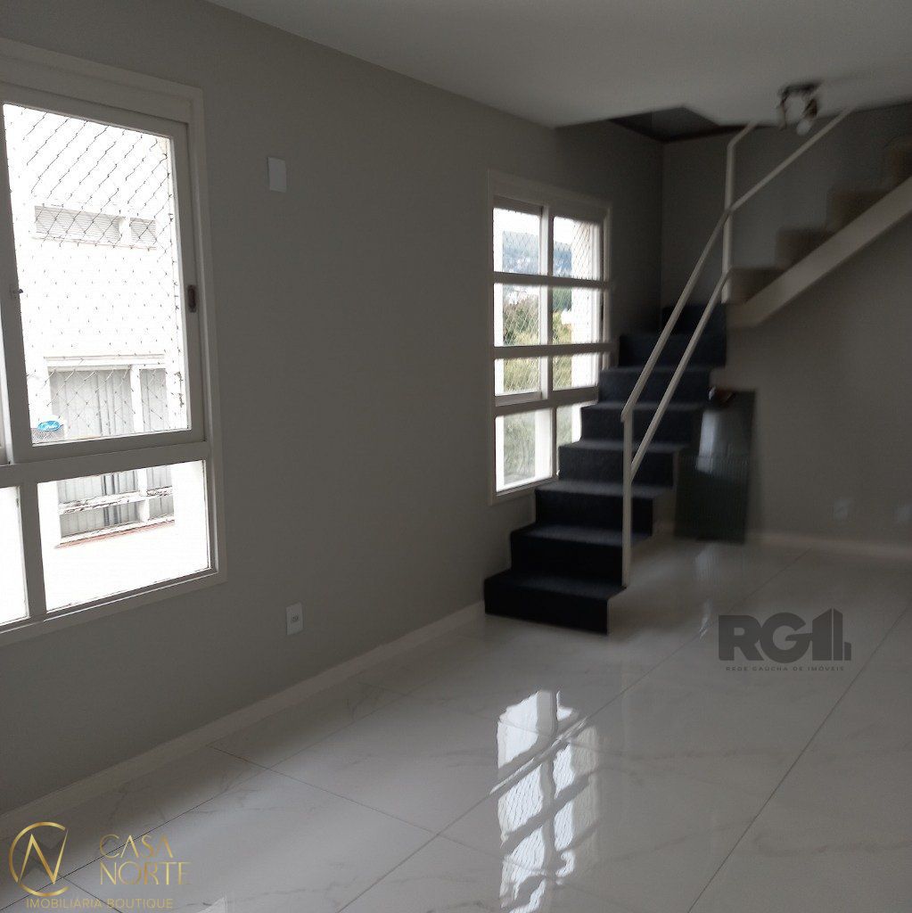 Cobertura à venda com 2 quartos, 143m², Rua Eleuterio Araujo no bairro Partenon em Porto Alegre