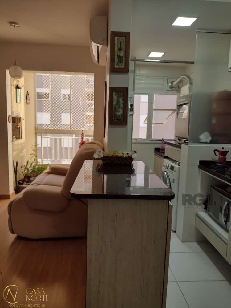 Apartamento à venda com 2 quartos, 52m², 1 suíte, 1 vaga, Avenida Arnaldo Bohrer no bairro Teresópolis em Porto Alegre
