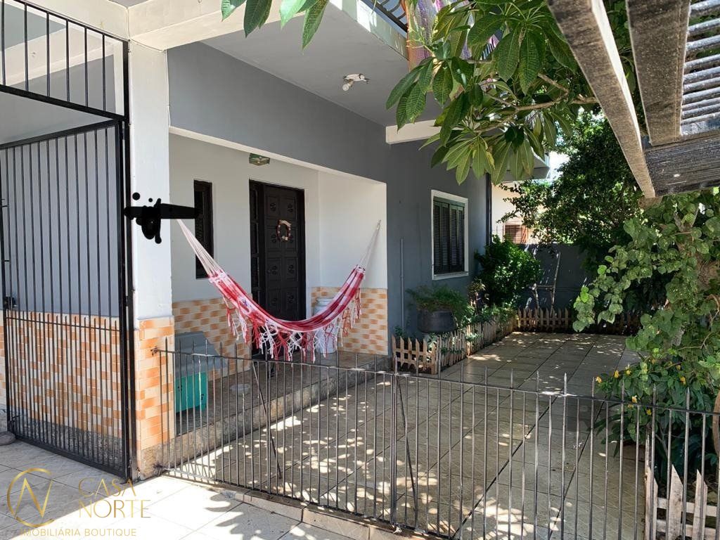Sobrado à venda com 7 quartos, 200m², 2 suítes, 4 vagas, Rua Rodrigues Moreira no bairro Sarandi em Porto Alegre