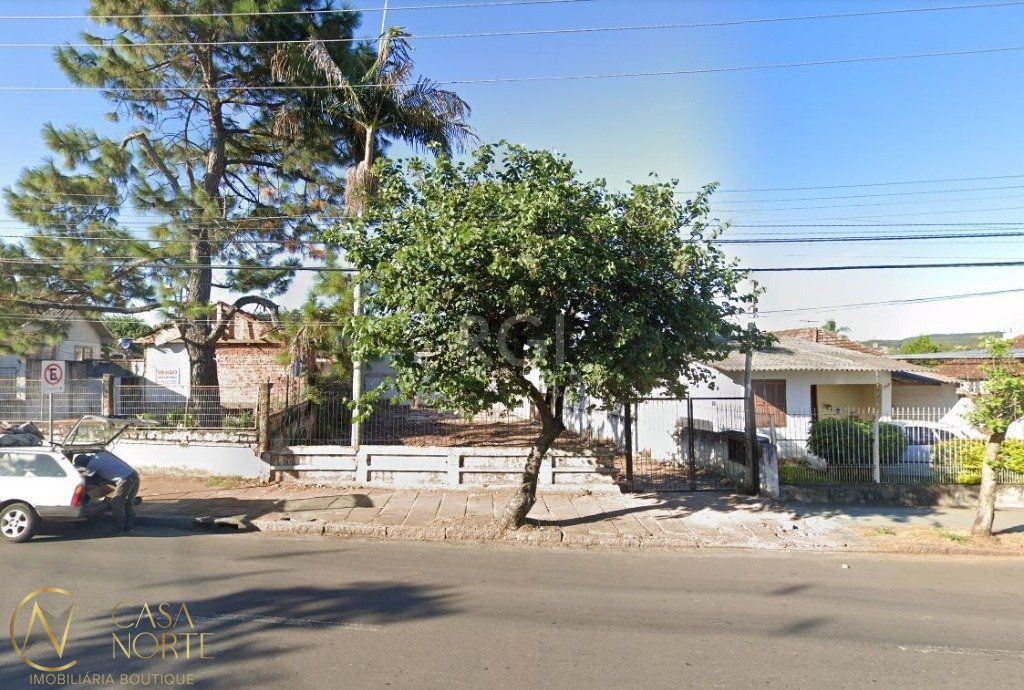 Terreno à venda  com 334m², Avenida Otto Niemeyer no bairro Camaquã em Porto Alegre