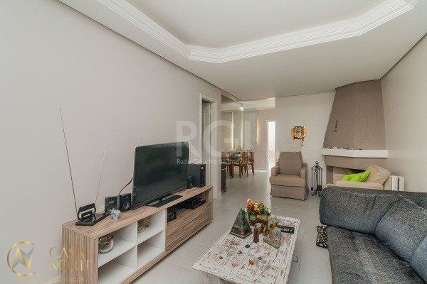 Casa à venda com 3 quartos, 137m², 3 suítes, 2 vagas, Rua Cicero Viana no bairro Aberta dos Morros em Porto Alegre