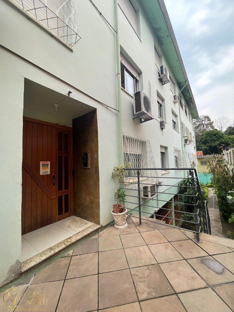 Apartamento à venda com 2 quartos, 69m², 1 vaga, Avenida Arnaldo Bohrer no bairro Teresópolis em Porto Alegre