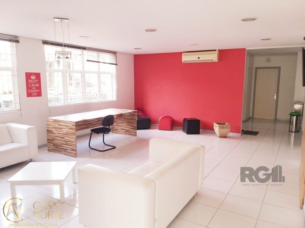 Casa à venda com 12 quartos, 501m², 5 vagas, Travessa Marechal Bormann no bairro Teresópolis em Porto Alegre