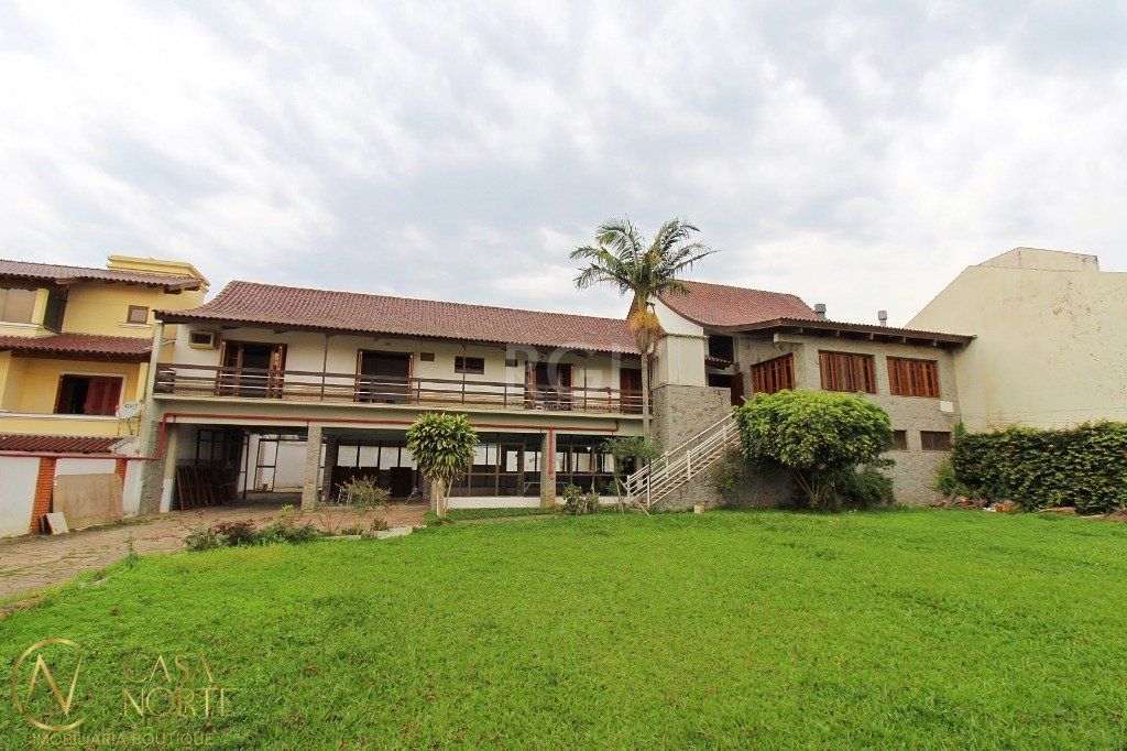 Casa Comercial à venda , 840m², 10 vagas, Rua Catumbi no bairro Medianeira em Porto Alegre