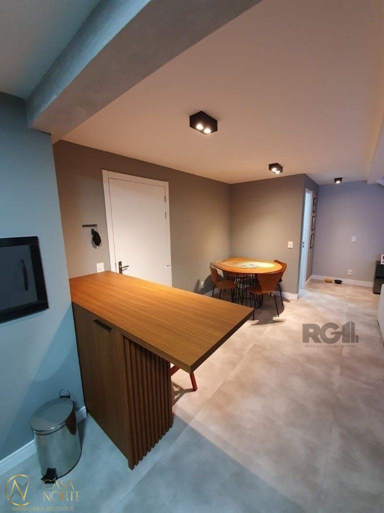 Apartamento à venda com 1 quarto, 74m², 1 suíte, 2 vagas, Rua São Josémaria Escriva no bairro Jardim do Salso em Porto Alegre